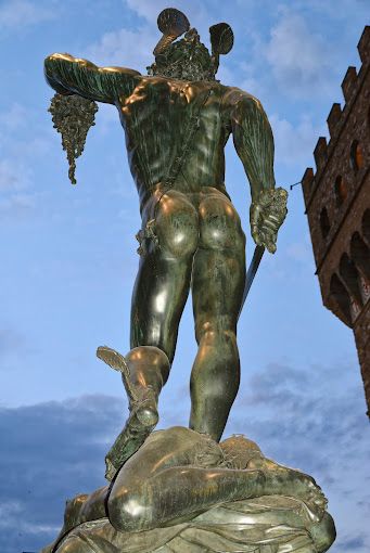 perseus with the head of medusa