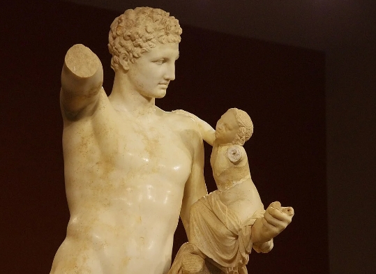 Praxiteles Art