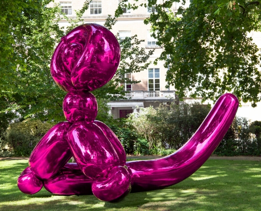 jeff koons outdoor sculpture