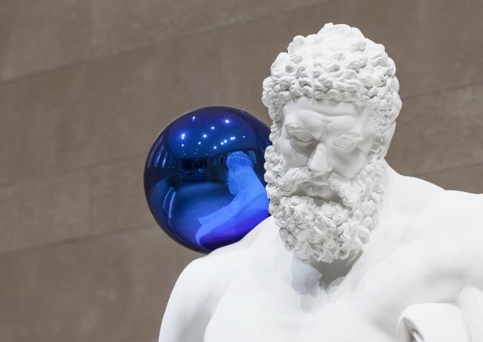 jeff koons blue ball