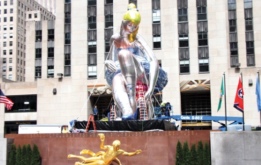 jeff koons rockefeller center