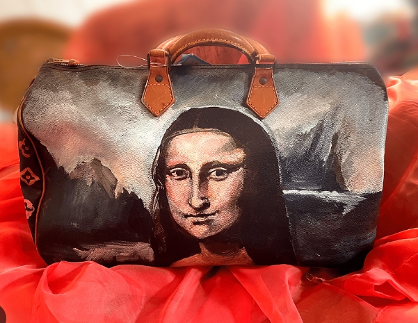 mona lisa louis vuitton handbag