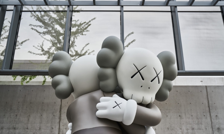 kaws modern art